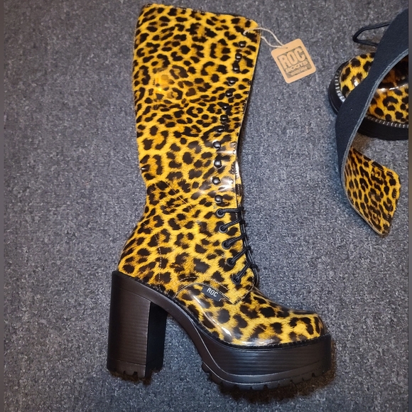 ROC Lash Boots in Tan/Leopard Patent - Picture 3 of 4
